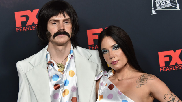 Are Halsey and Evan Peters living together?