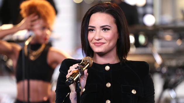 Demi Lovato posts her first makeup free selfie “in years”